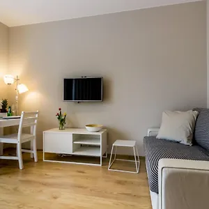 Apartamento Okrzei 18 - By Homeprime, Varsovia